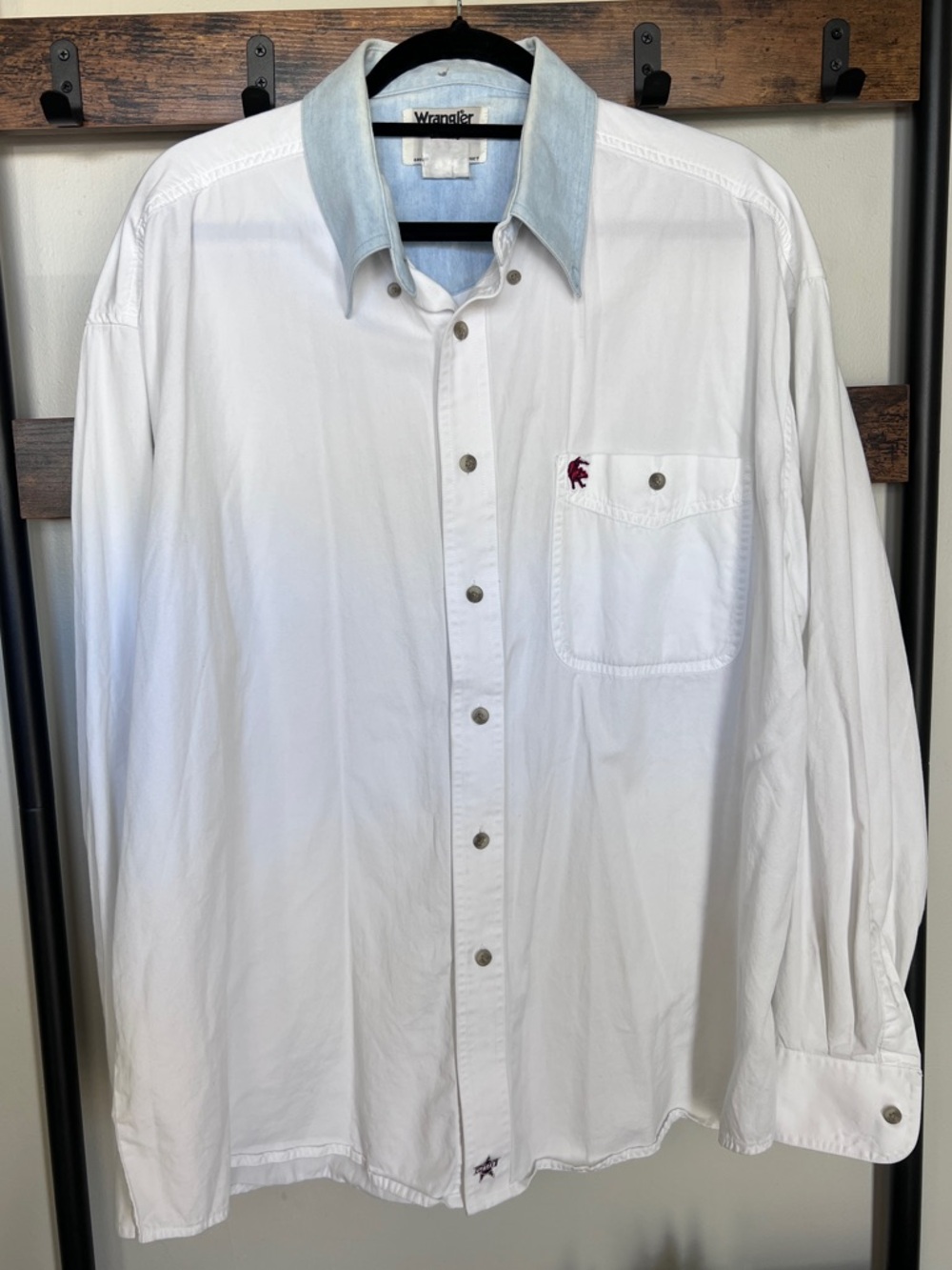 Wrangler Men's PBR White Button-Down Shirt with Light Blue Collar